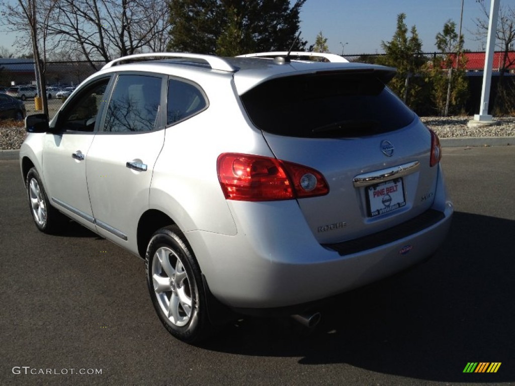 2011 Rogue SV AWD - Silver Ice Metallic / Black photo #5