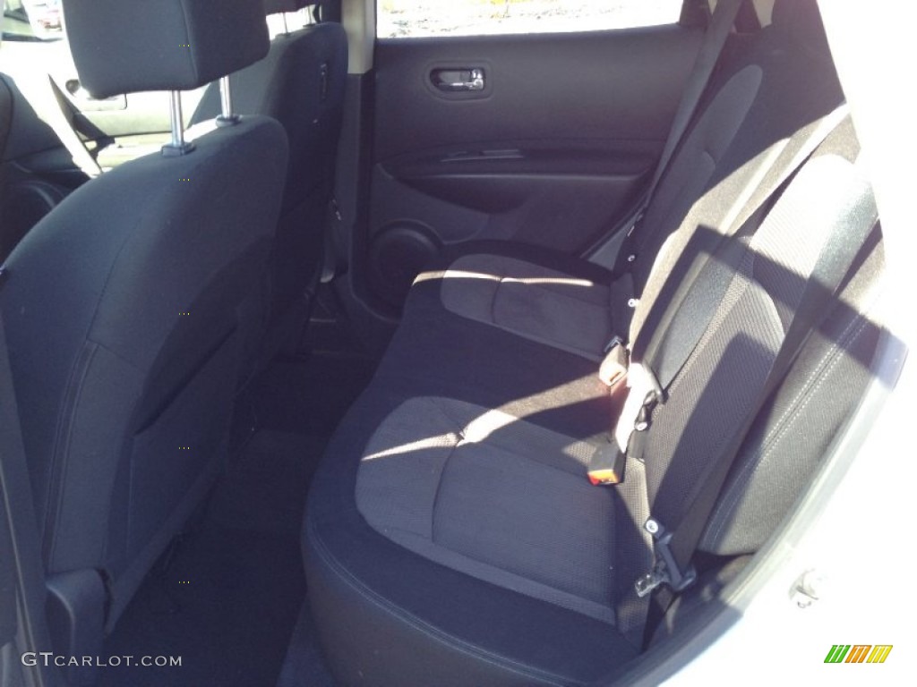 2011 Rogue SV AWD - Silver Ice Metallic / Black photo #7