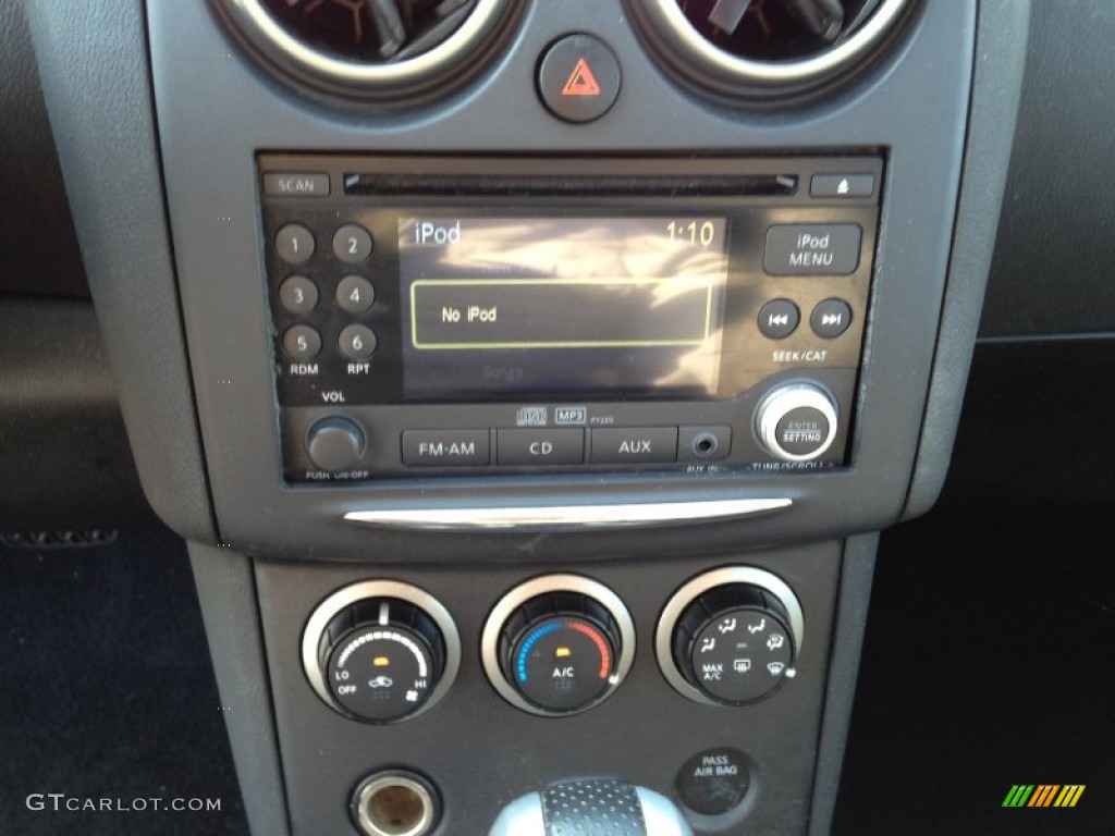 2011 Rogue SV AWD - Silver Ice Metallic / Black photo #14