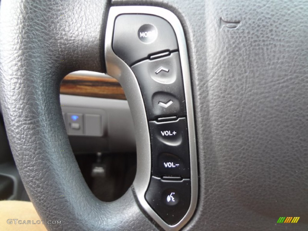 2010 Hyundai Santa Fe GLS 4WD Controls Photo #73968101