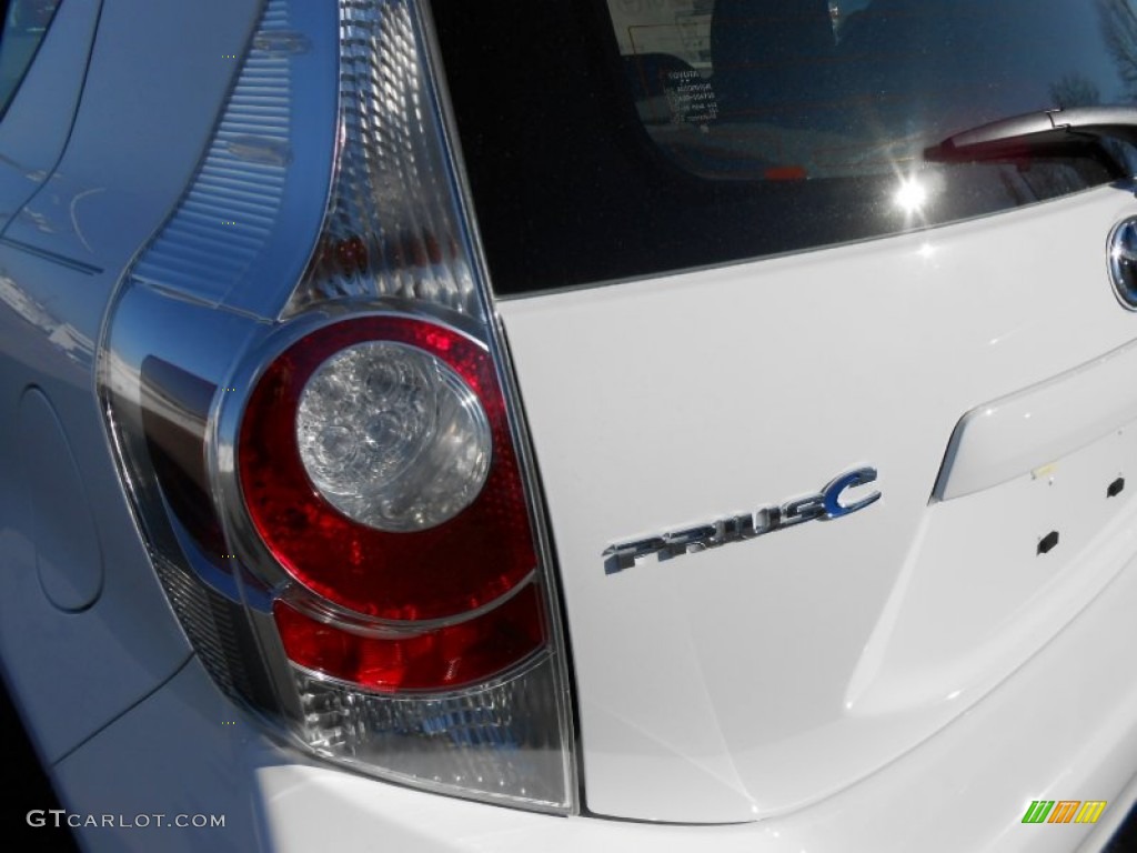 2012 Prius c Hybrid Three - Super White / Light Blue Gray/Black photo #10