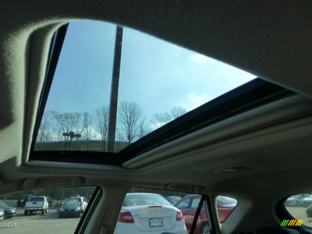 2010 Mazda MAZDA3 s Grand Touring 5 Door Sunroof Photos