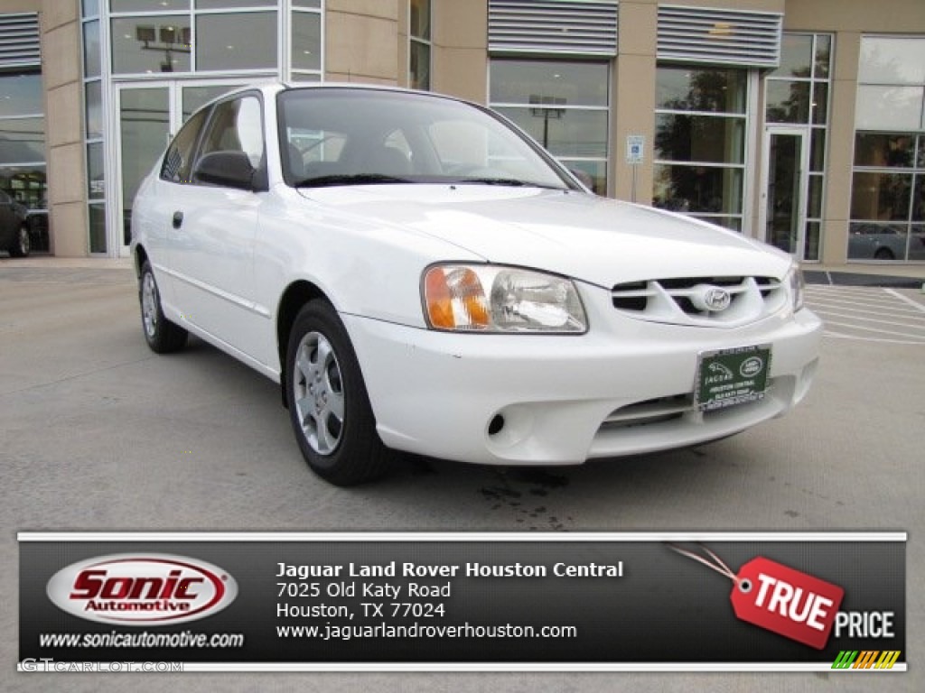 2001 Accent GS Coupe - Noble White / Beige photo #1