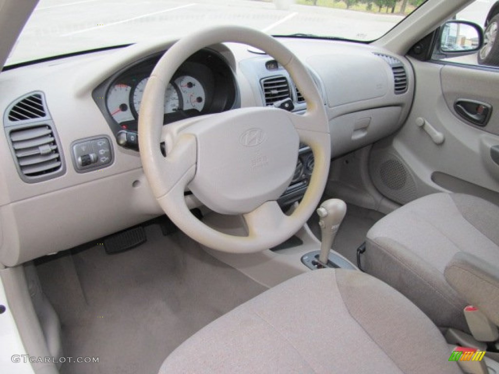 2001 Accent GS Coupe - Noble White / Beige photo #12
