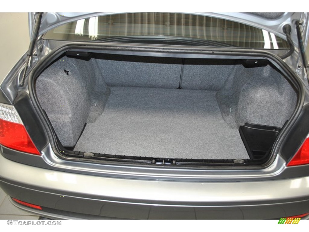 2004 BMW 3 Series 325i Coupe Trunk Photo #73979948