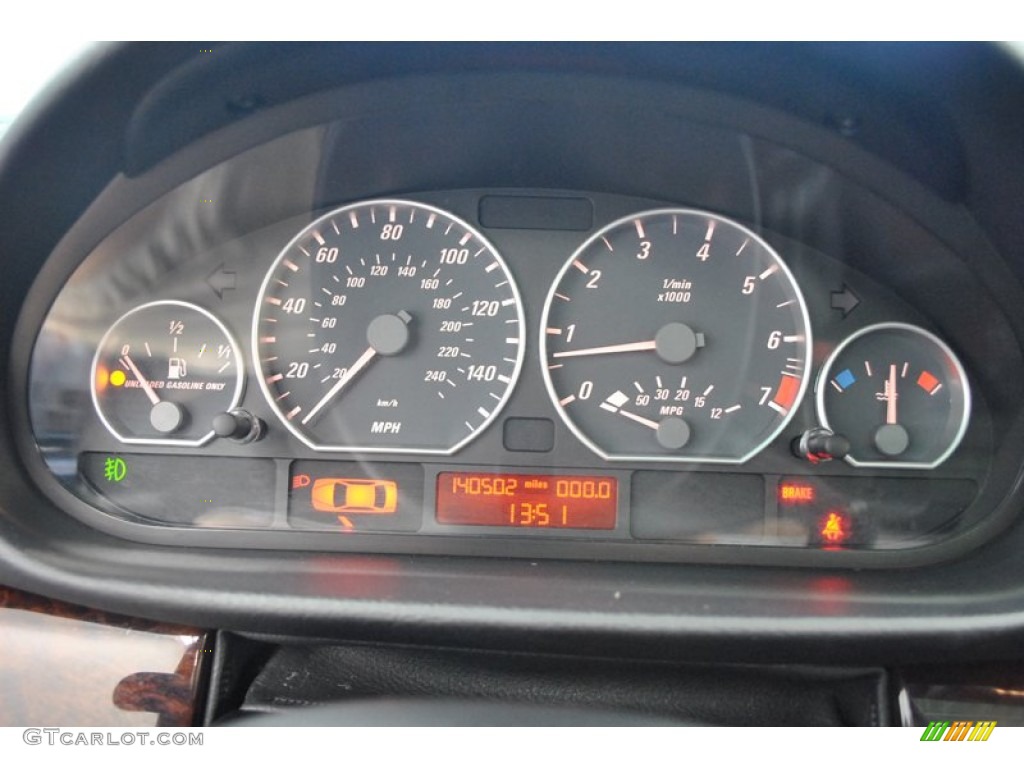2004 BMW 3 Series 325i Coupe Gauges Photo #73980023