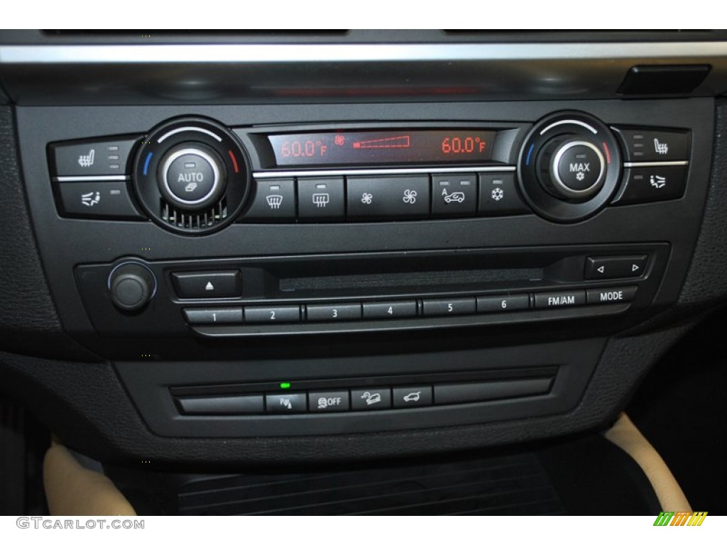 2012 BMW X5 M Standard X5 M Model Controls Photo #73981427