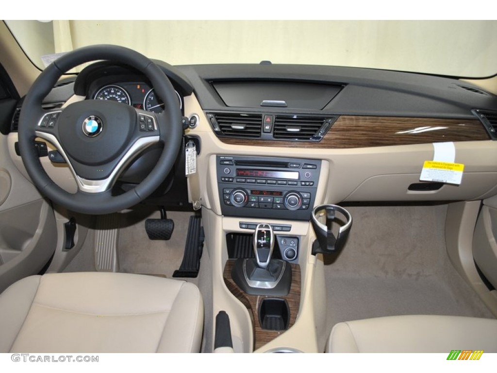 2013 BMW X1 sDrive 28i Beige Dashboard Photo #73982229