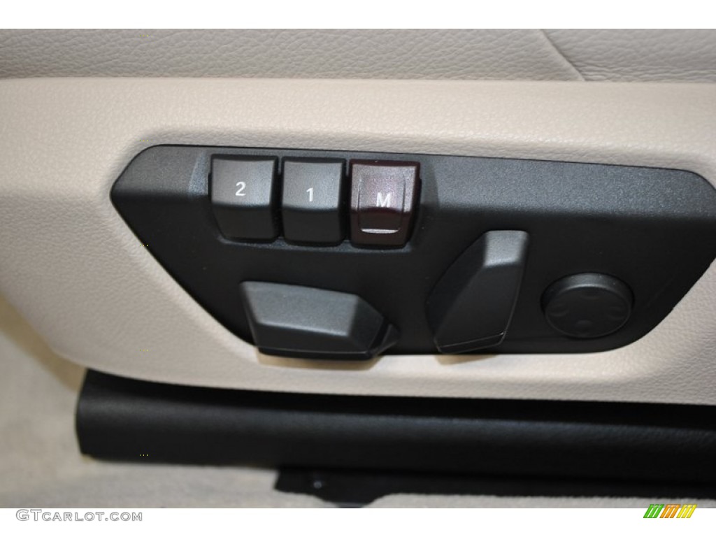 2013 BMW 3 Series 328i Sedan Controls Photo #73982693
