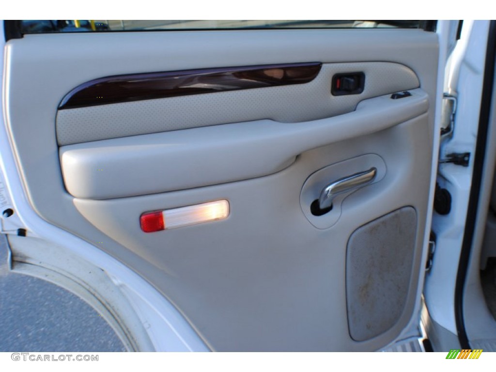 2002 Escalade AWD - Aspen White / Shale photo #15