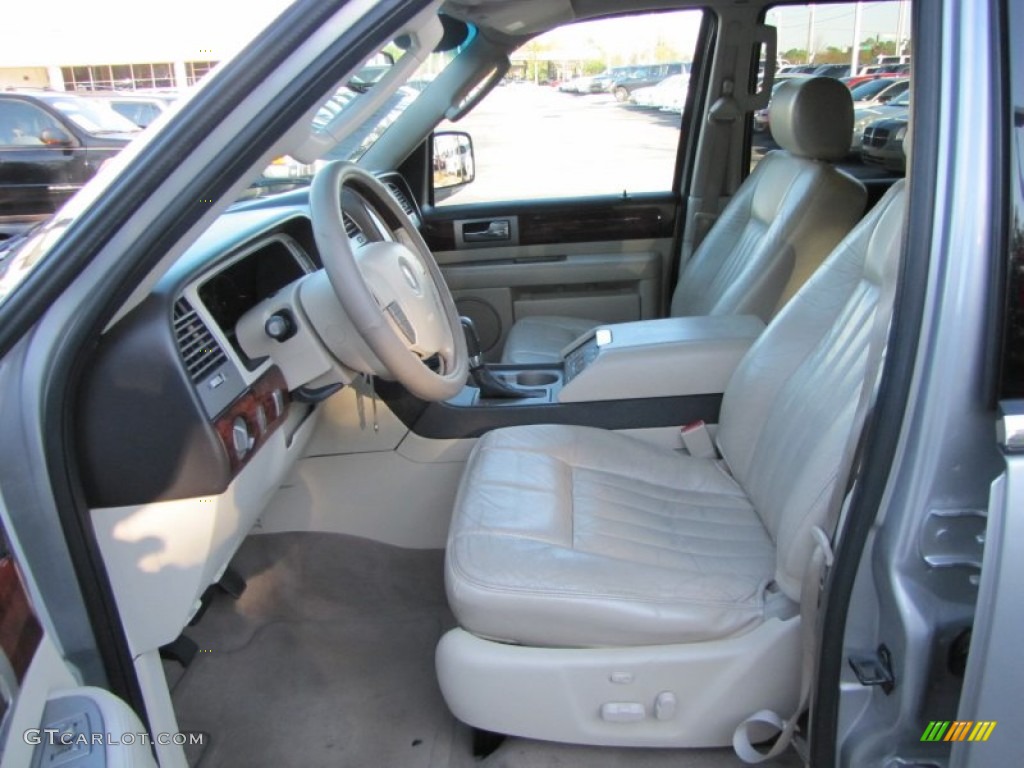 2003 Lincoln Navigator Luxury Front Seat Photo #73987265