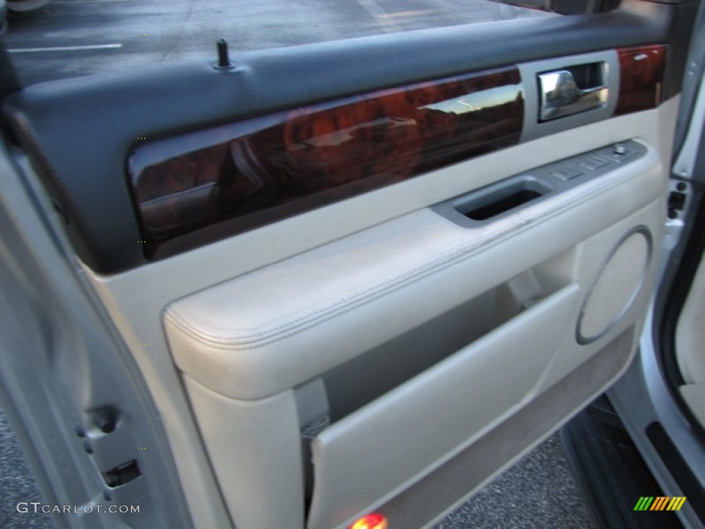 2003 Lincoln Navigator Luxury Door Panel Photos