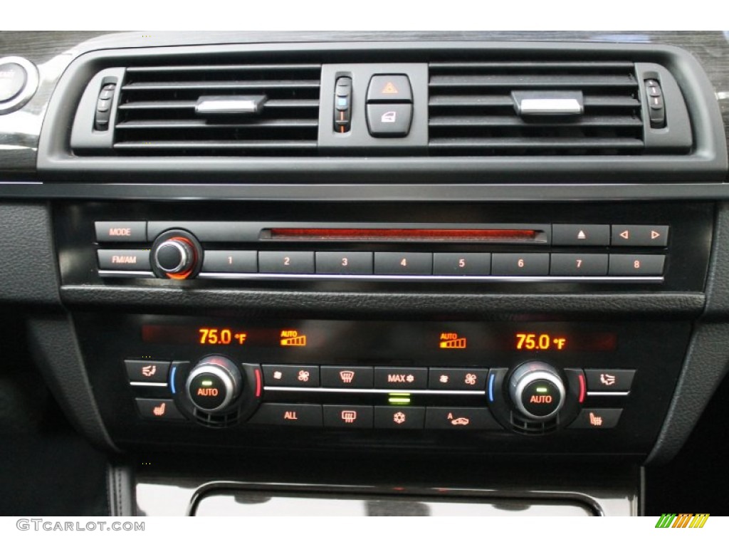 2011 BMW 5 Series 550i Sedan Controls Photo #73989991
