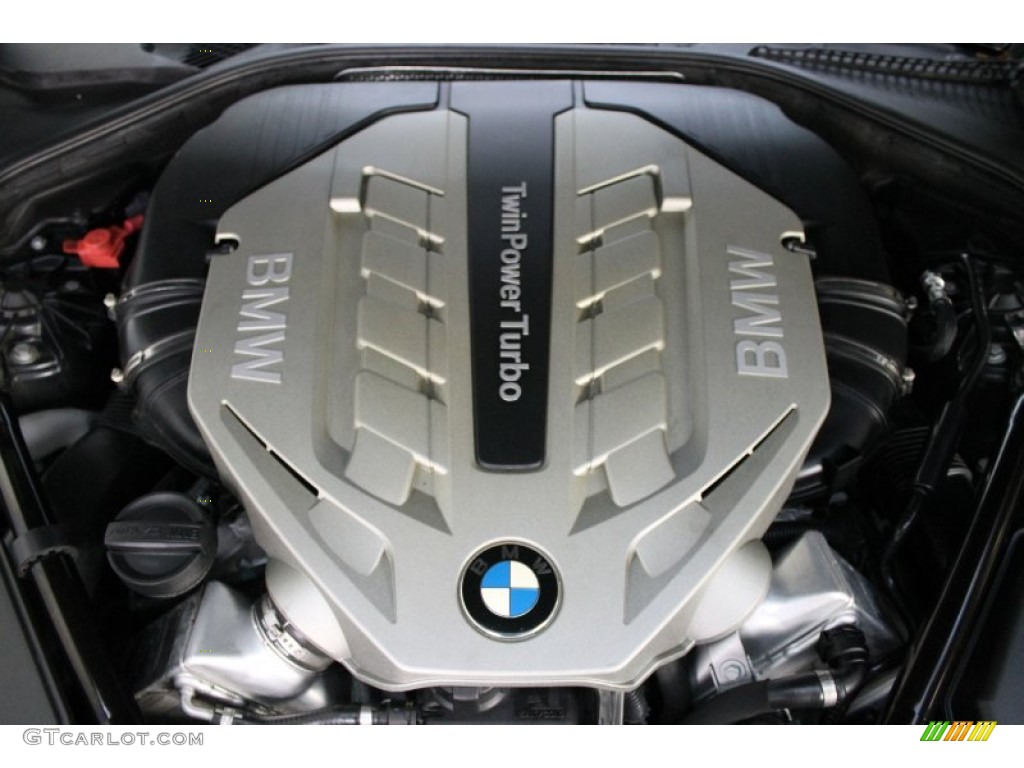 2011 BMW 5 Series 550i Sedan 4.4 Liter TwinPower Turbocharged DFI DOHC 32-Valve VVT V8 Engine Photo #73990035