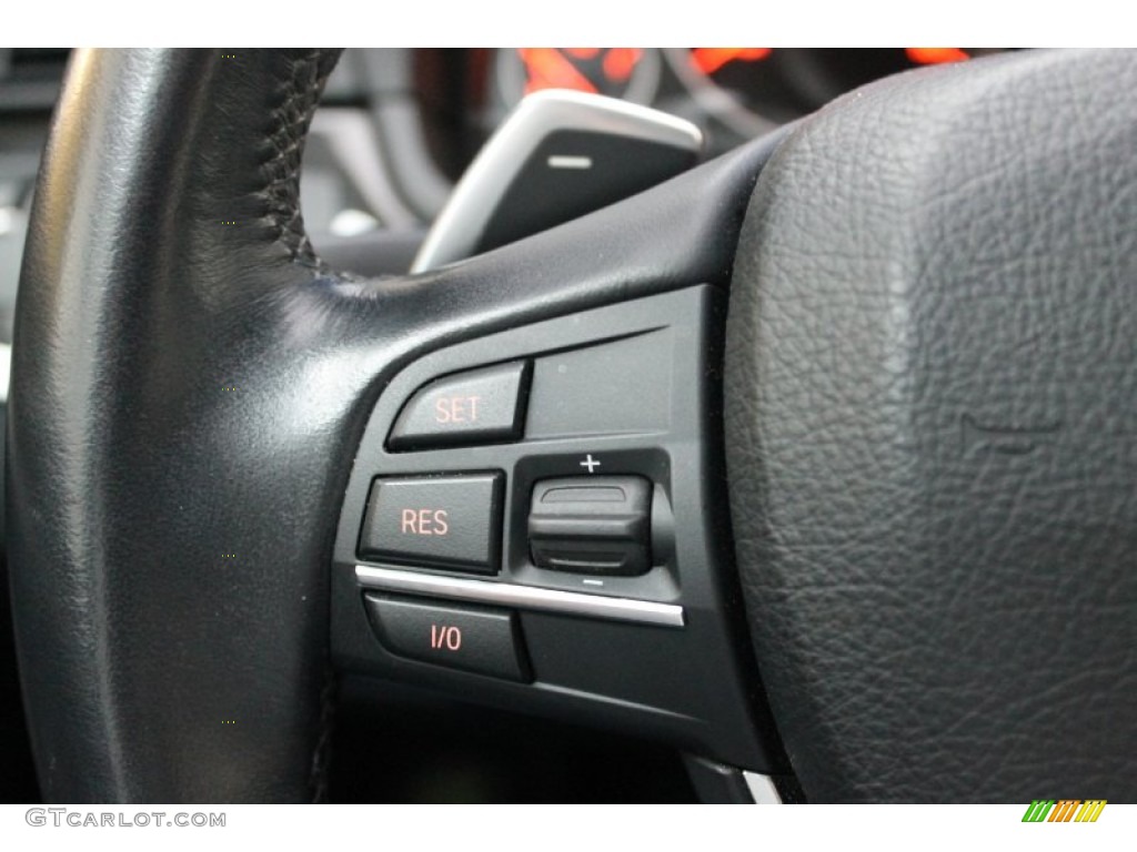 2011 BMW 5 Series 550i Sedan Controls Photo #73990199