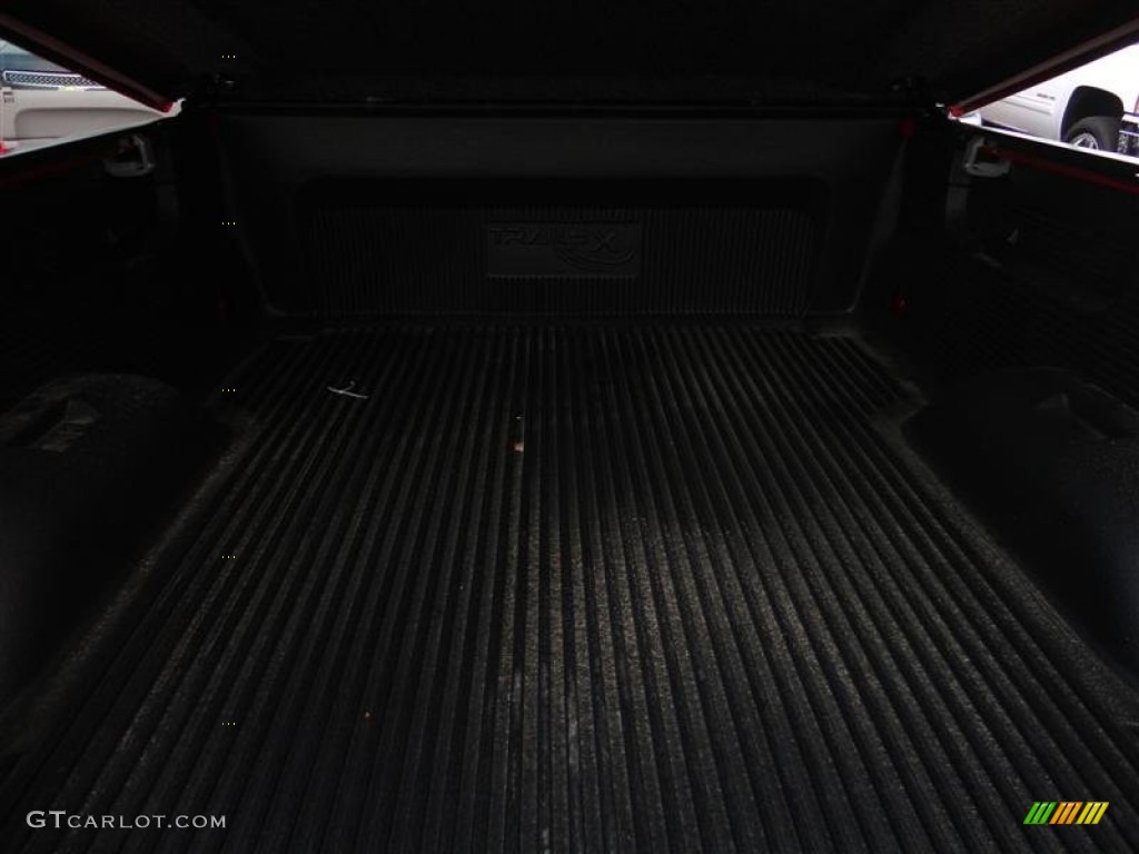 2011 Silverado 1500 LS Regular Cab 4x4 - Victory Red / Dark Titanium photo #4