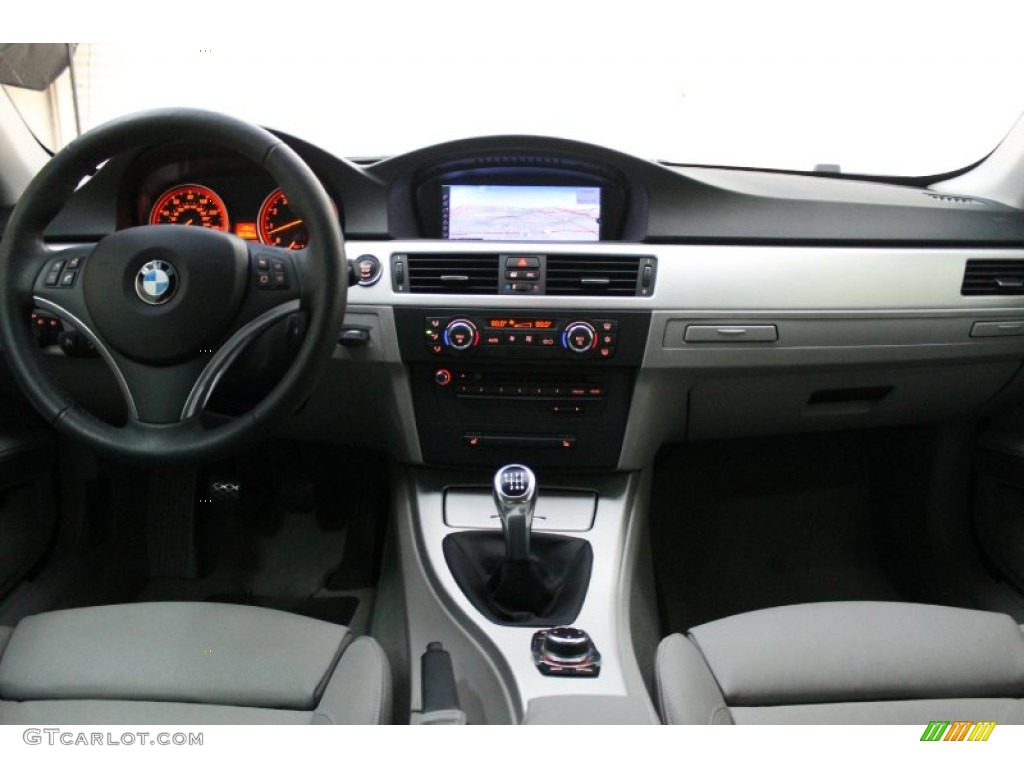 2009 BMW 3 Series 335i Coupe Grey Dashboard Photo #73991862