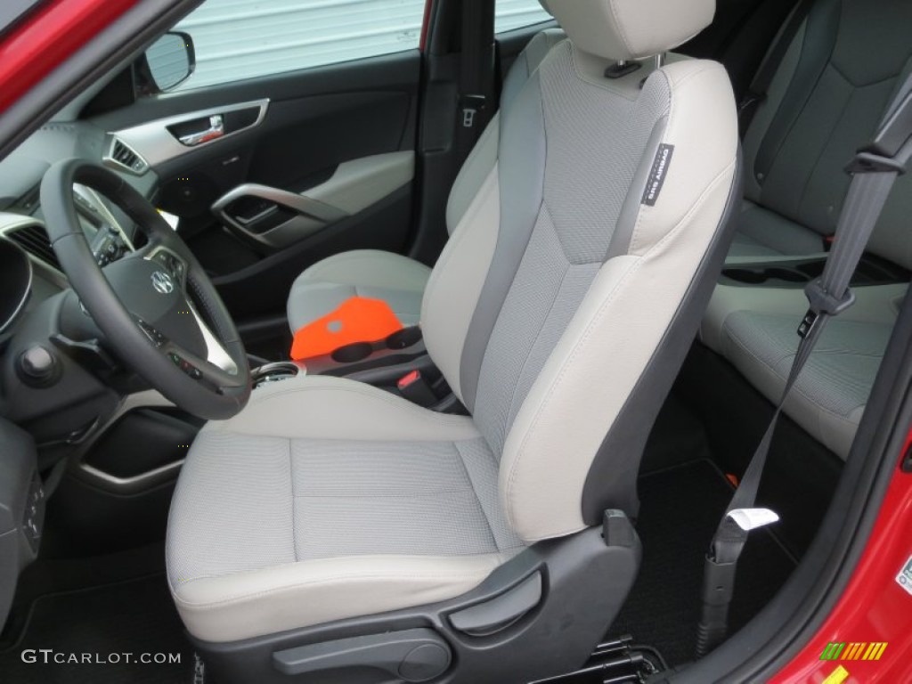 2013 Hyundai Veloster Standard Veloster Model Front Seat Photo #73992057
