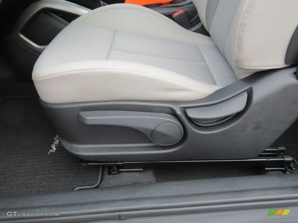 2013 Hyundai Veloster Standard Veloster Model Controls Photo #73992078