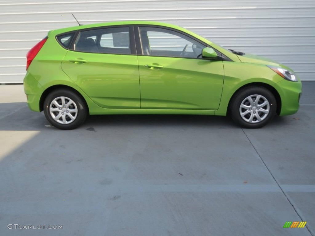 Electrolyte Green 2013 Hyundai Accent GS 5 Door Exterior Photo #73992378