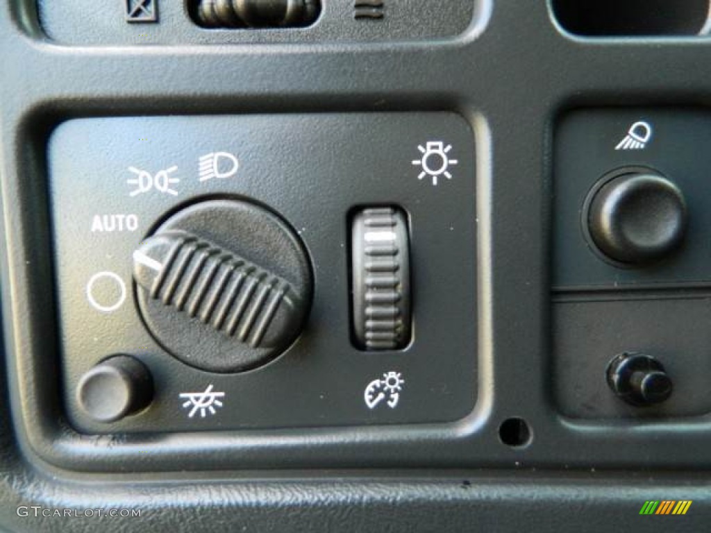 2007 Silverado 2500HD Classic Crew Cab 4x4 - Summit White / Dark Charcoal photo #22