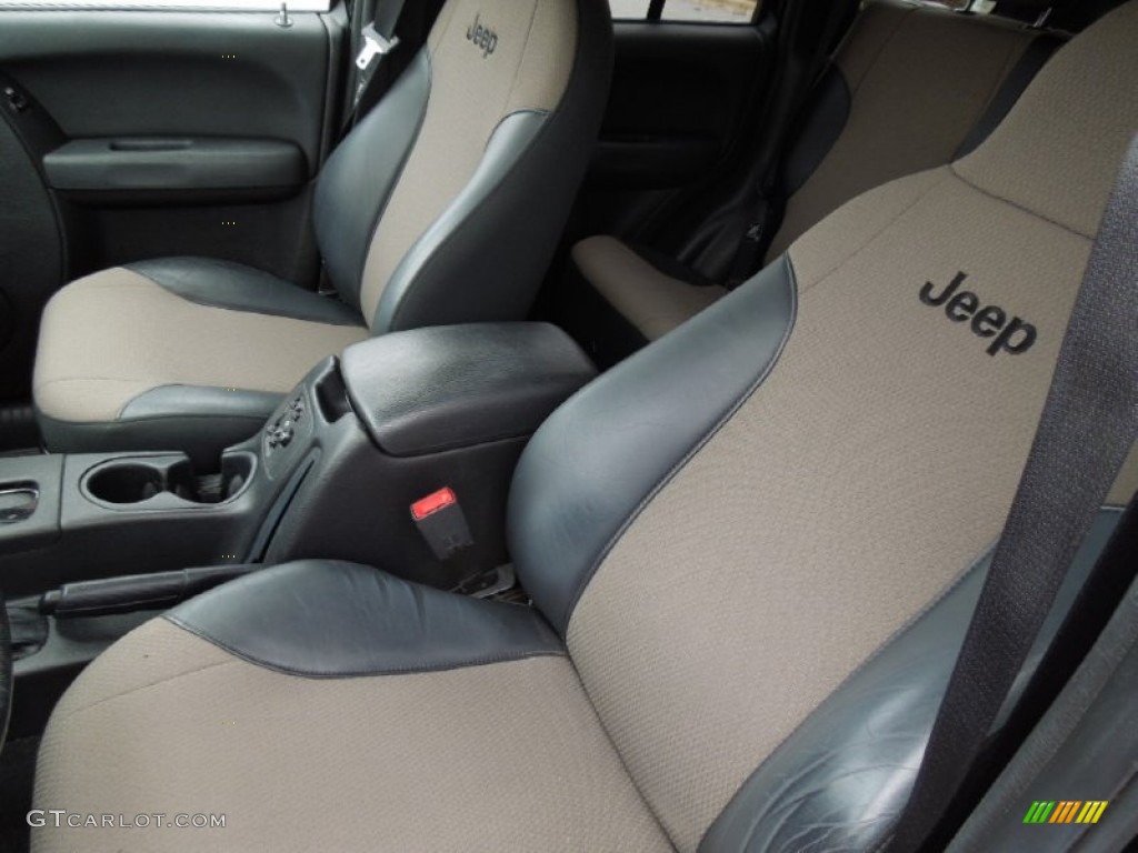 Dark Slate Gray/Taupe Interior 2004 Jeep Liberty Rocky Mountain Edition 4x4 Photo #73992949