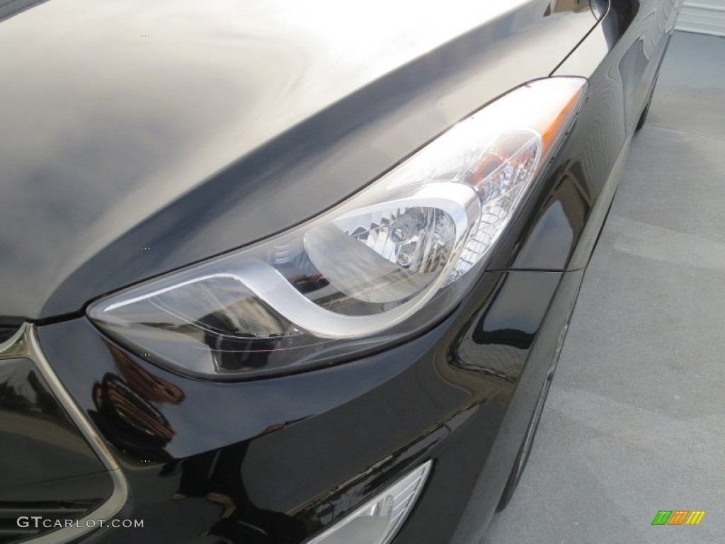 2013 Elantra Coupe SE - Black Noir Pearl / Black photo #8
