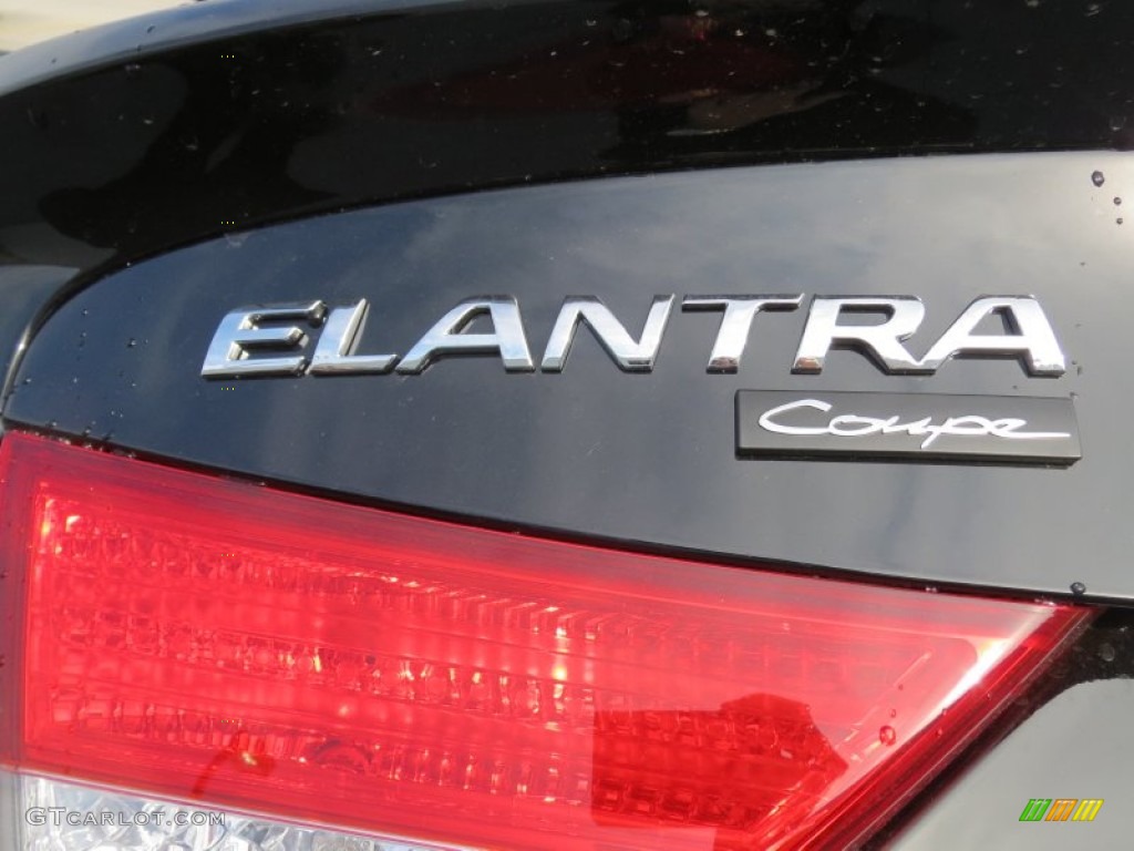 2013 Elantra Coupe SE - Black Noir Pearl / Black photo #13