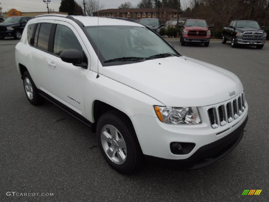 Bright White 2013 Jeep Compass Latitude Exterior Photo #73996085