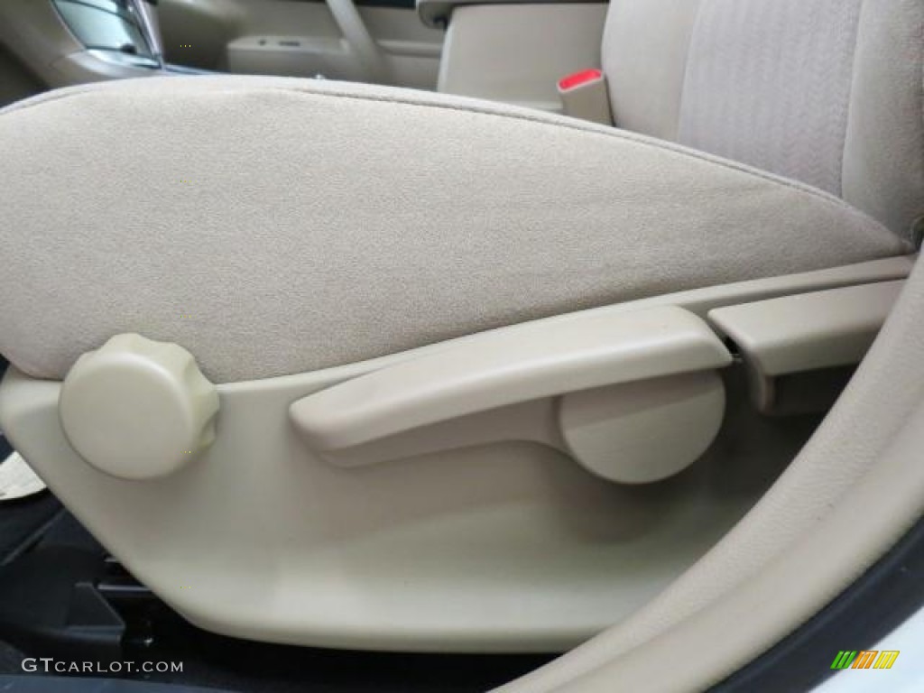 2013 Highlander  - Blizzard White Pearl / Sand Beige photo #9