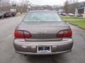 Medium Bronzemist Metallic - Malibu Sedan Photo No. 5