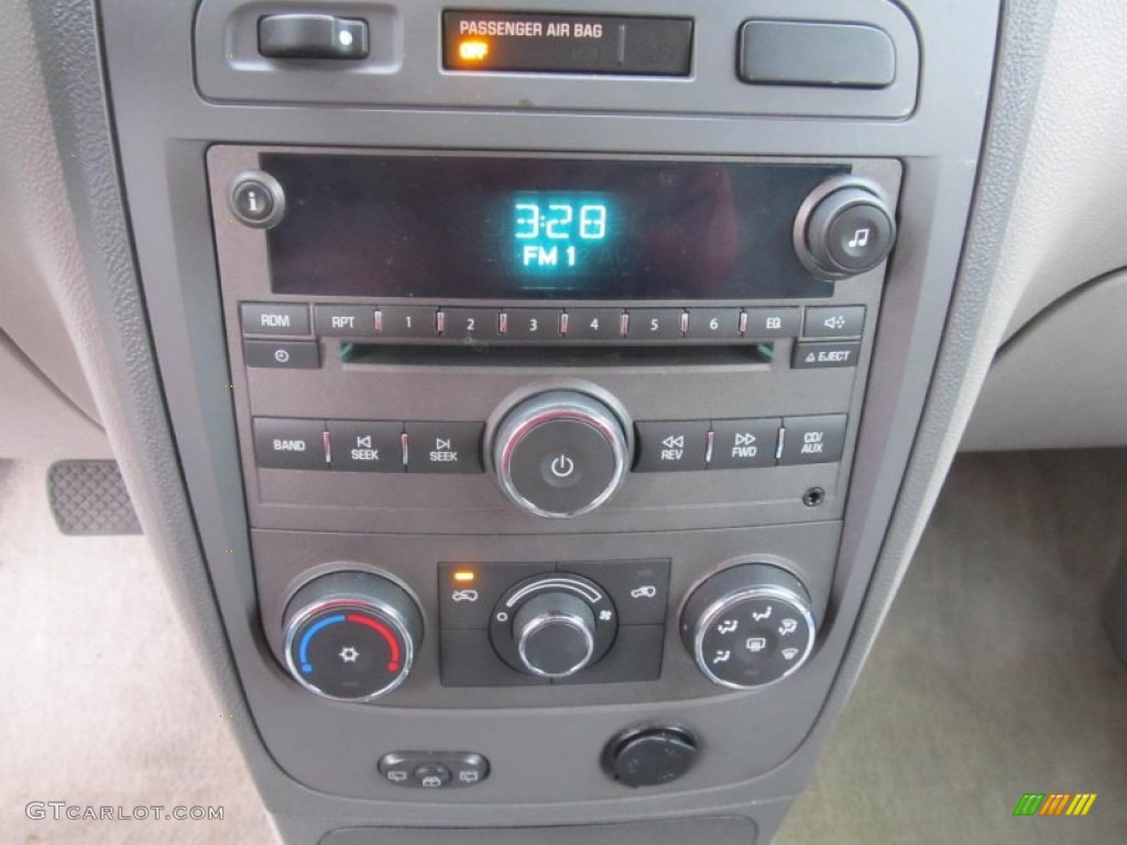 2006 Chevrolet HHR LS Controls Photos