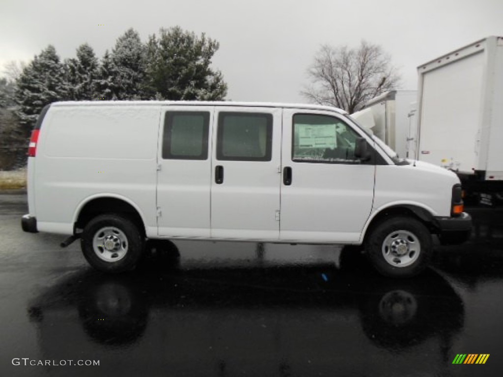 2013 Express 2500 Cargo Van - Summit White / Neutral photo #5