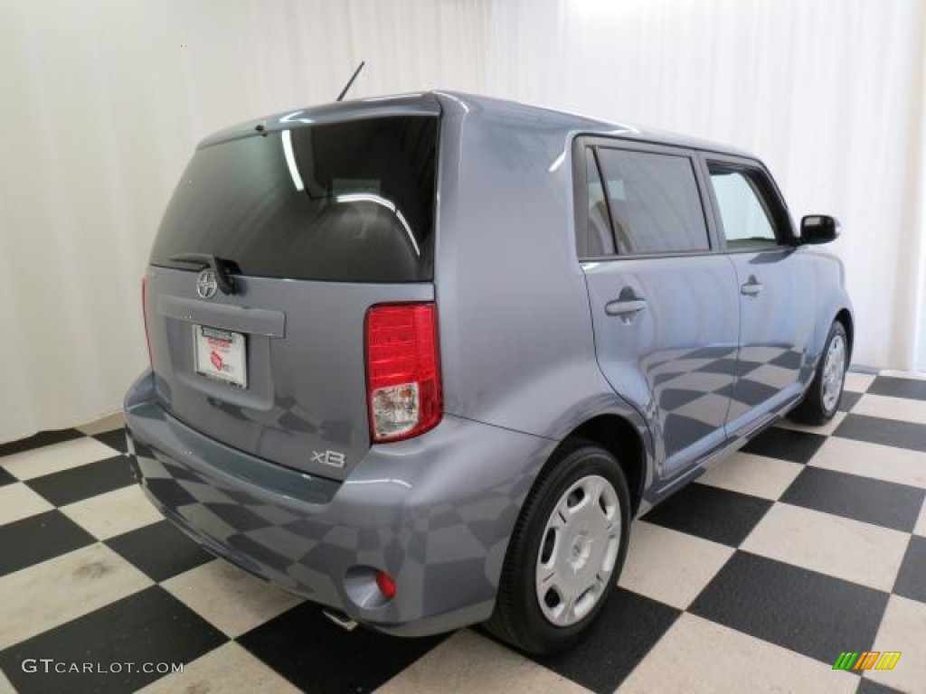 2012 xB  - Stingray Metallic / Dark Gray photo #17