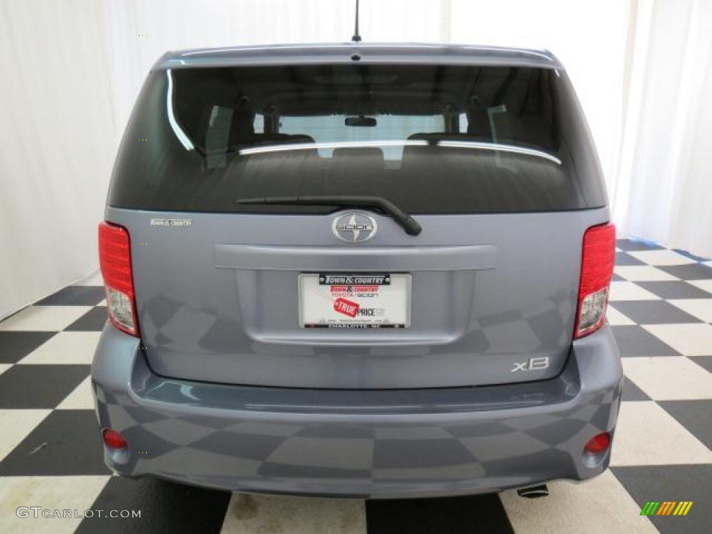 2012 xB  - Stingray Metallic / Dark Gray photo #18