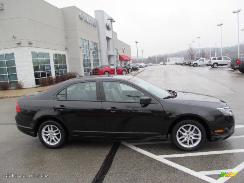 2011 Fusion S - Tuxedo Black Metallic / Medium Light Stone photo #2