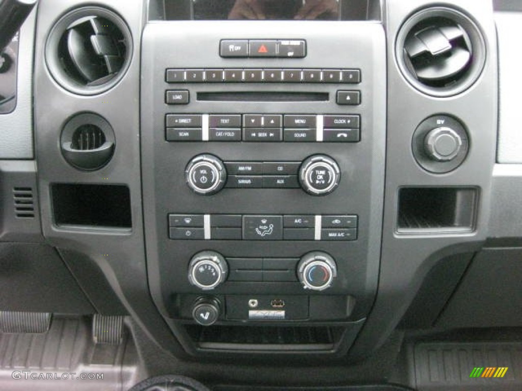 2011 Ford F150 STX SuperCab 4x4 Controls Photos