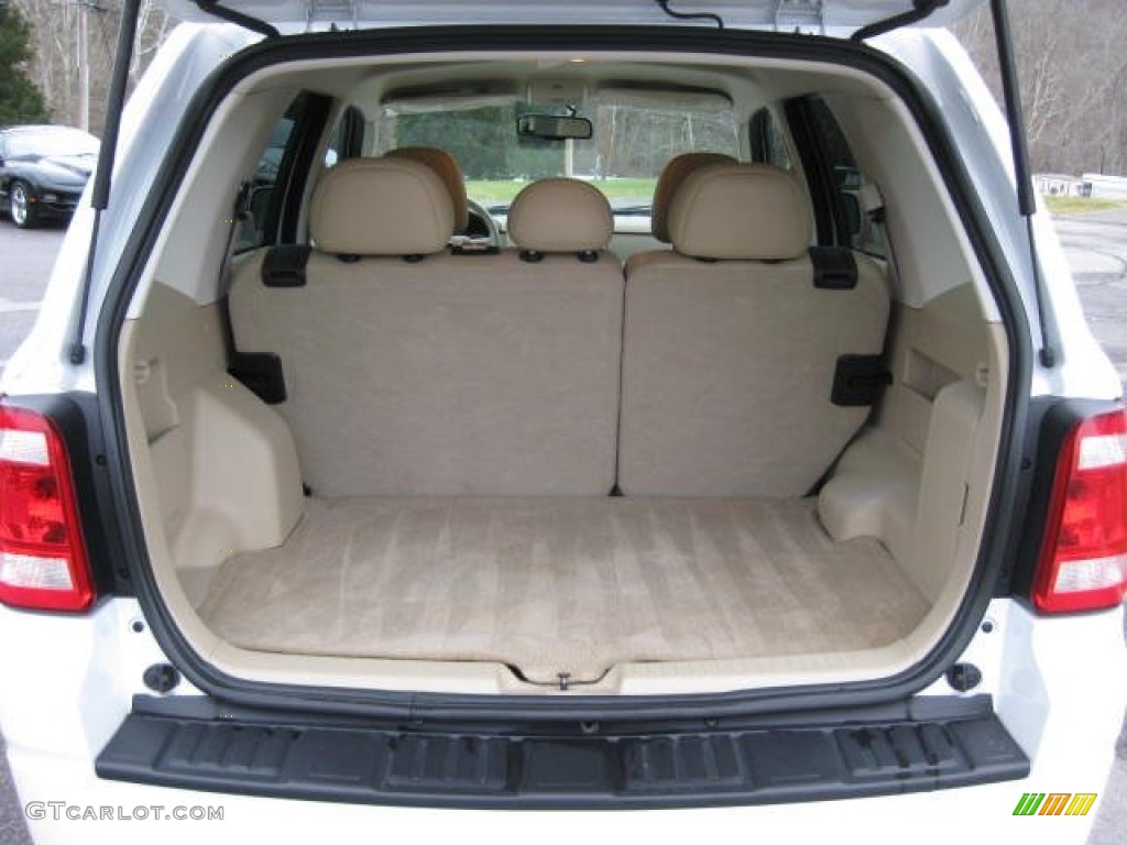 2008 Ford Escape Limited 4WD Trunk Photo #74004555
