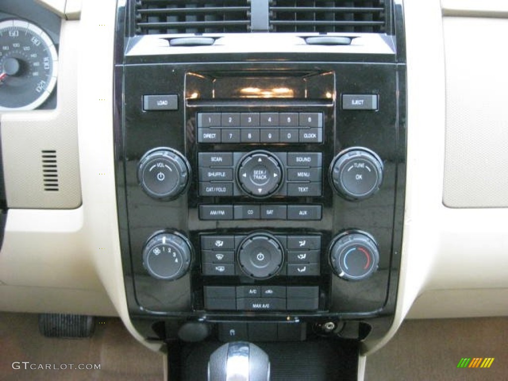 2008 Ford Escape Limited 4WD Controls Photos