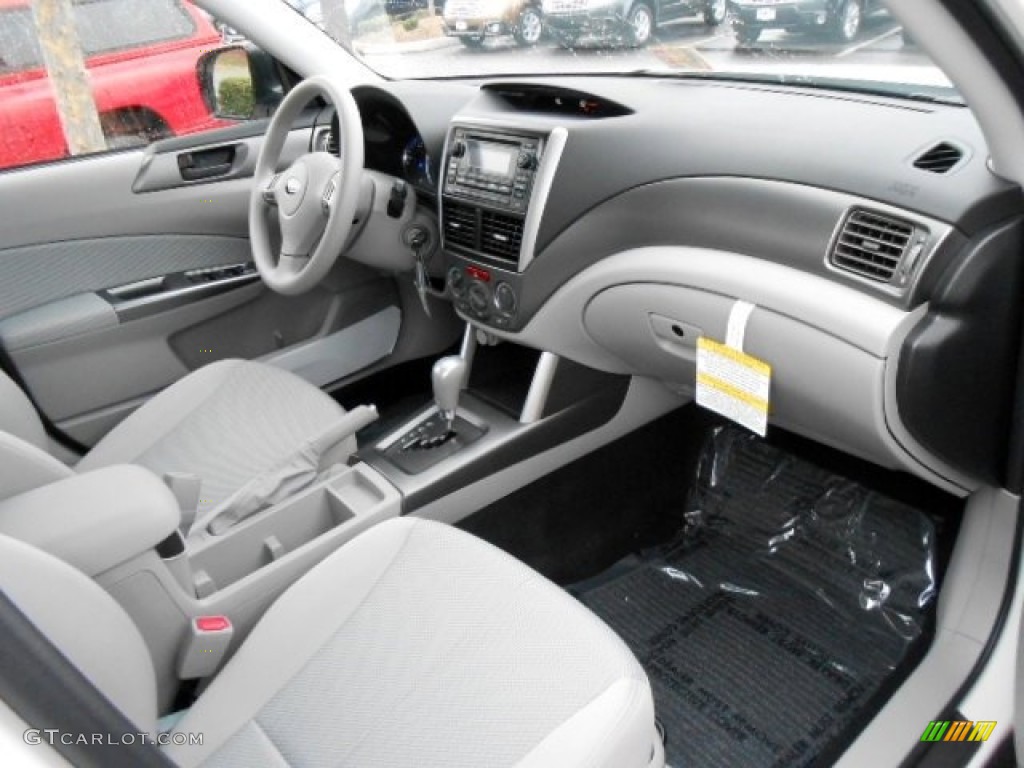 Platinum Interior 2013 Subaru Forester 2.5 X Photo #74005257