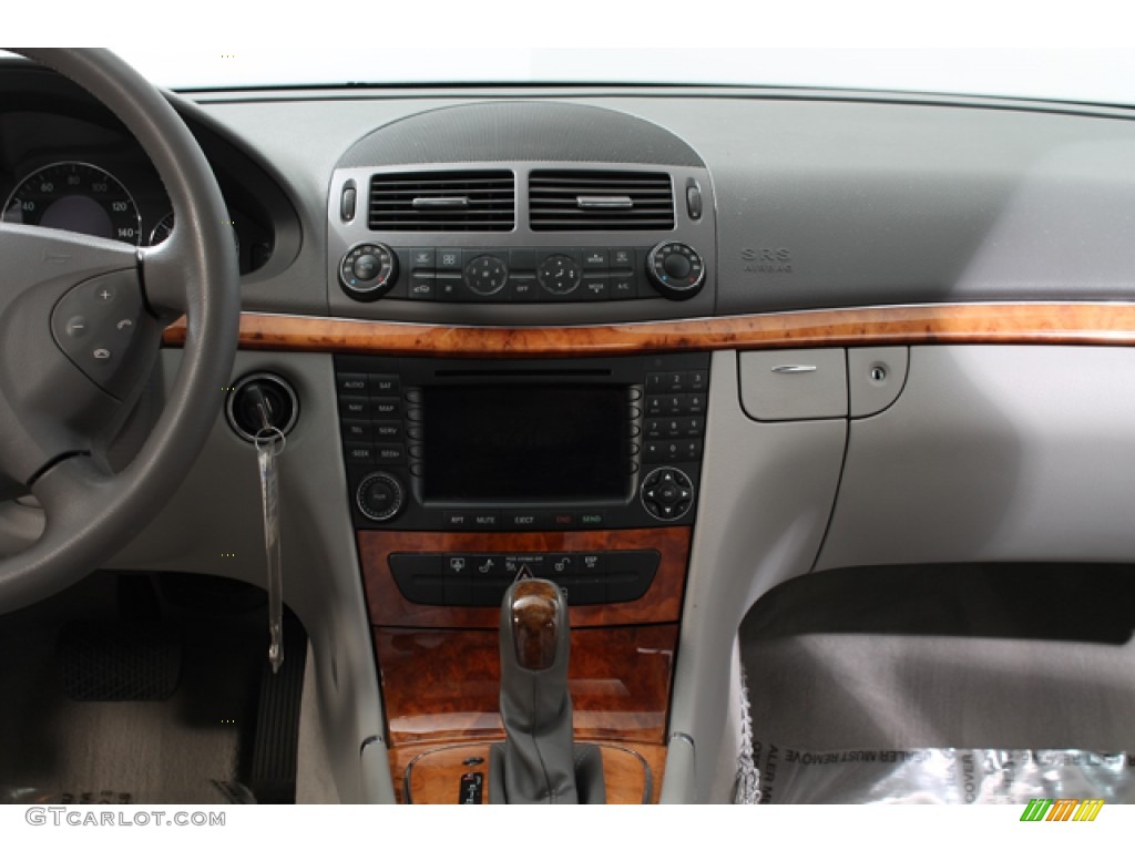 2006 Mercedes-Benz E 350 Sedan Controls Photo #74006939
