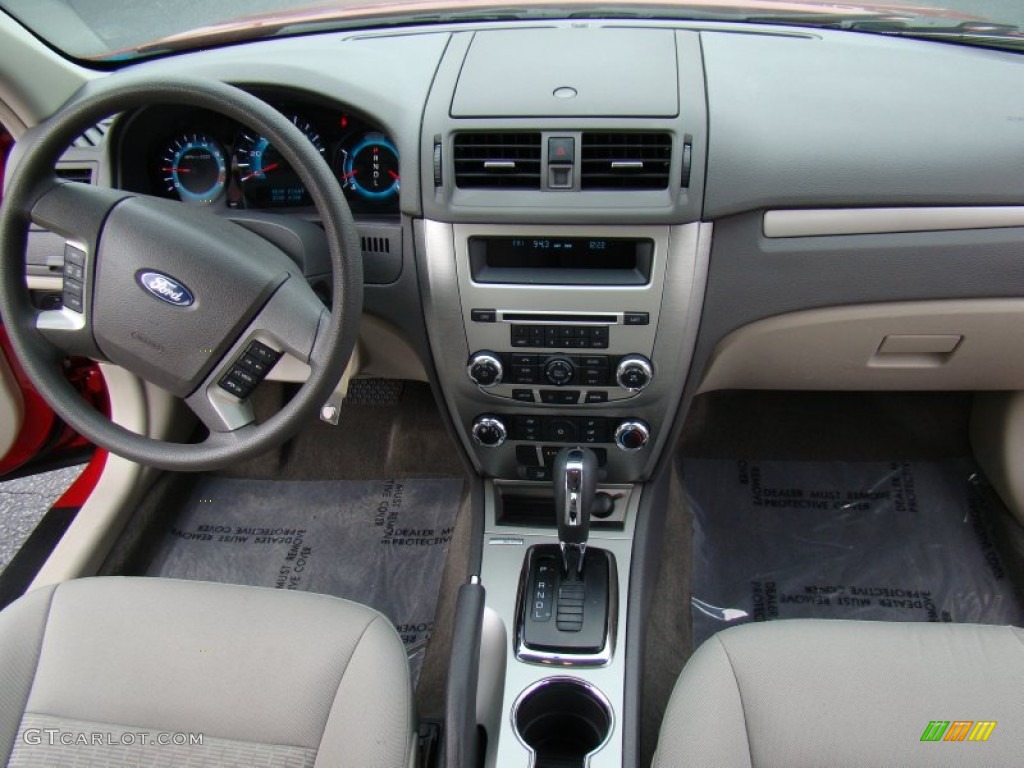 2012 Ford Fusion SE Medium Light Stone Dashboard Photo #74008650