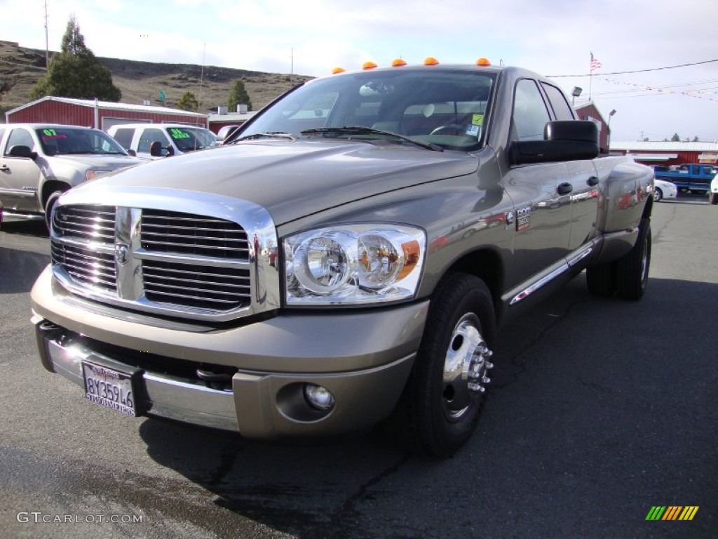 2008 Ram 3500 Laramie Quad Cab Dually - Light Khaki Metallic / Khaki photo #3