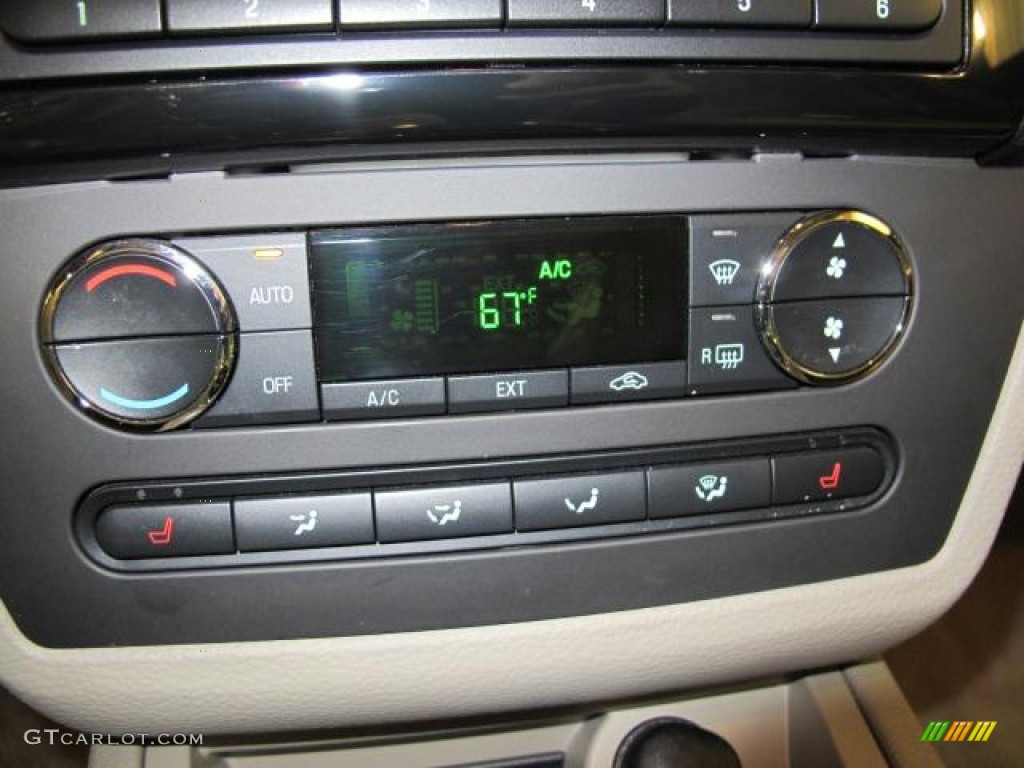 2009 Ford Fusion SEL V6 Controls Photo #74009516