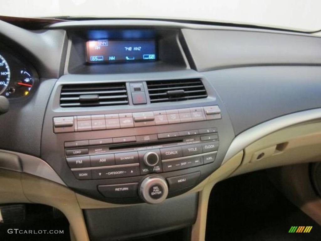 2010 Honda Accord EX-L Coupe Controls Photo #74010843