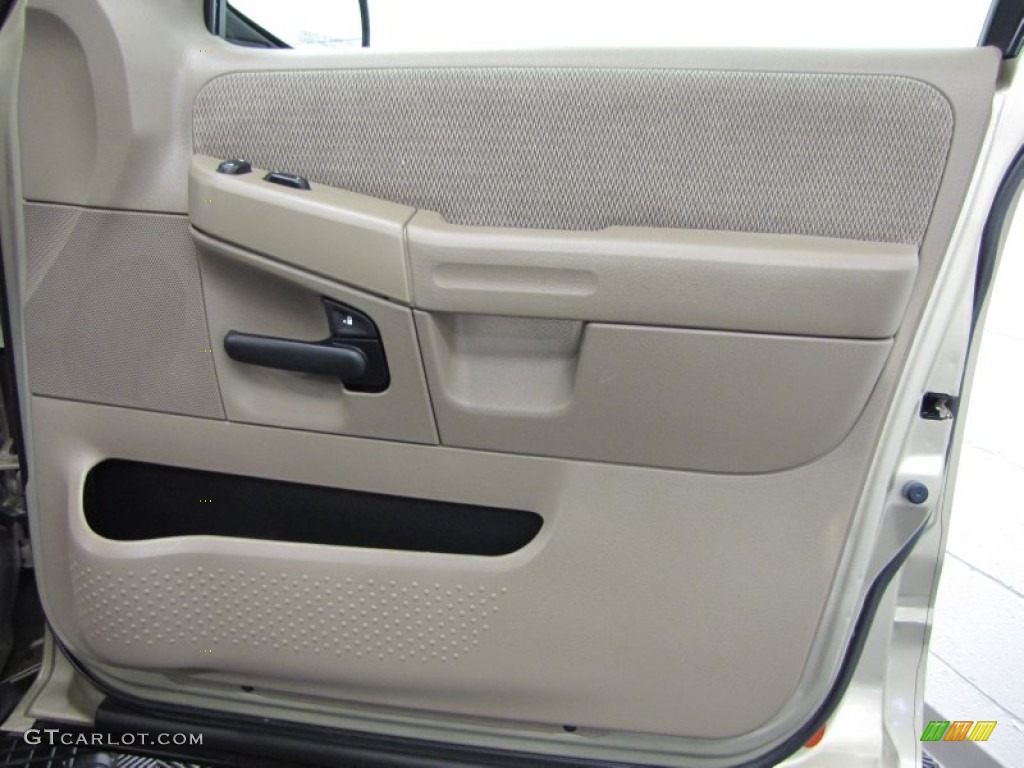 2002 Explorer XLT 4x4 - Harvest Gold Metallic / Medium Parchment photo #19