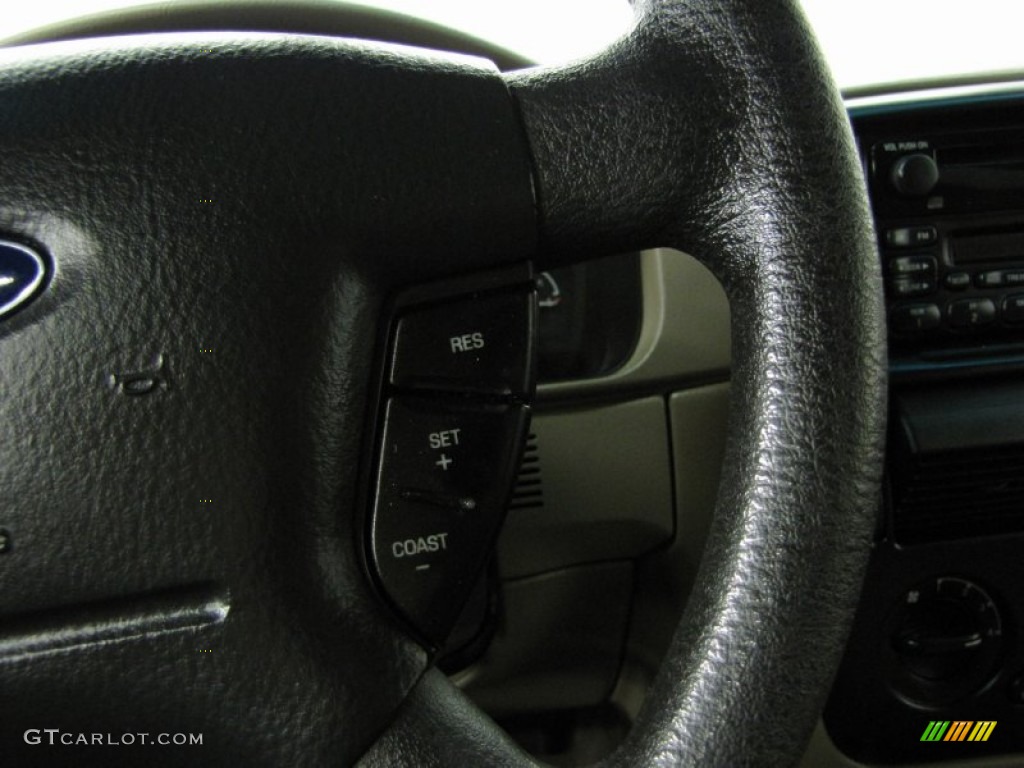 2002 Explorer XLT 4x4 - Harvest Gold Metallic / Medium Parchment photo #22
