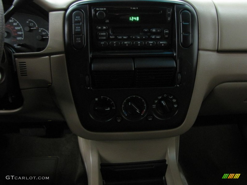 2002 Explorer XLT 4x4 - Harvest Gold Metallic / Medium Parchment photo #27