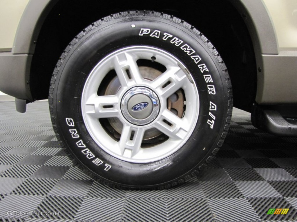 2002 Explorer XLT 4x4 - Harvest Gold Metallic / Medium Parchment photo #28