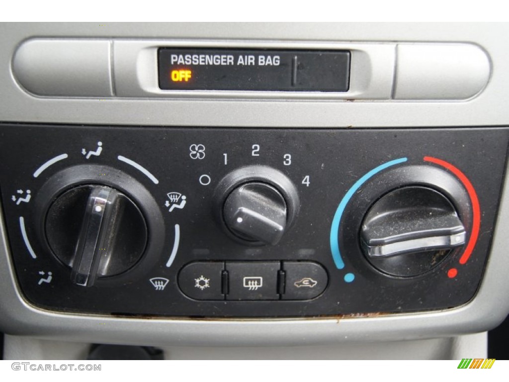 2010 Chevrolet Cobalt LT Coupe Controls Photo #74012261